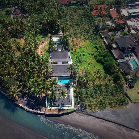 Kutus Kutus Saba Beach Villa 苏卡瓦提 外观 照片