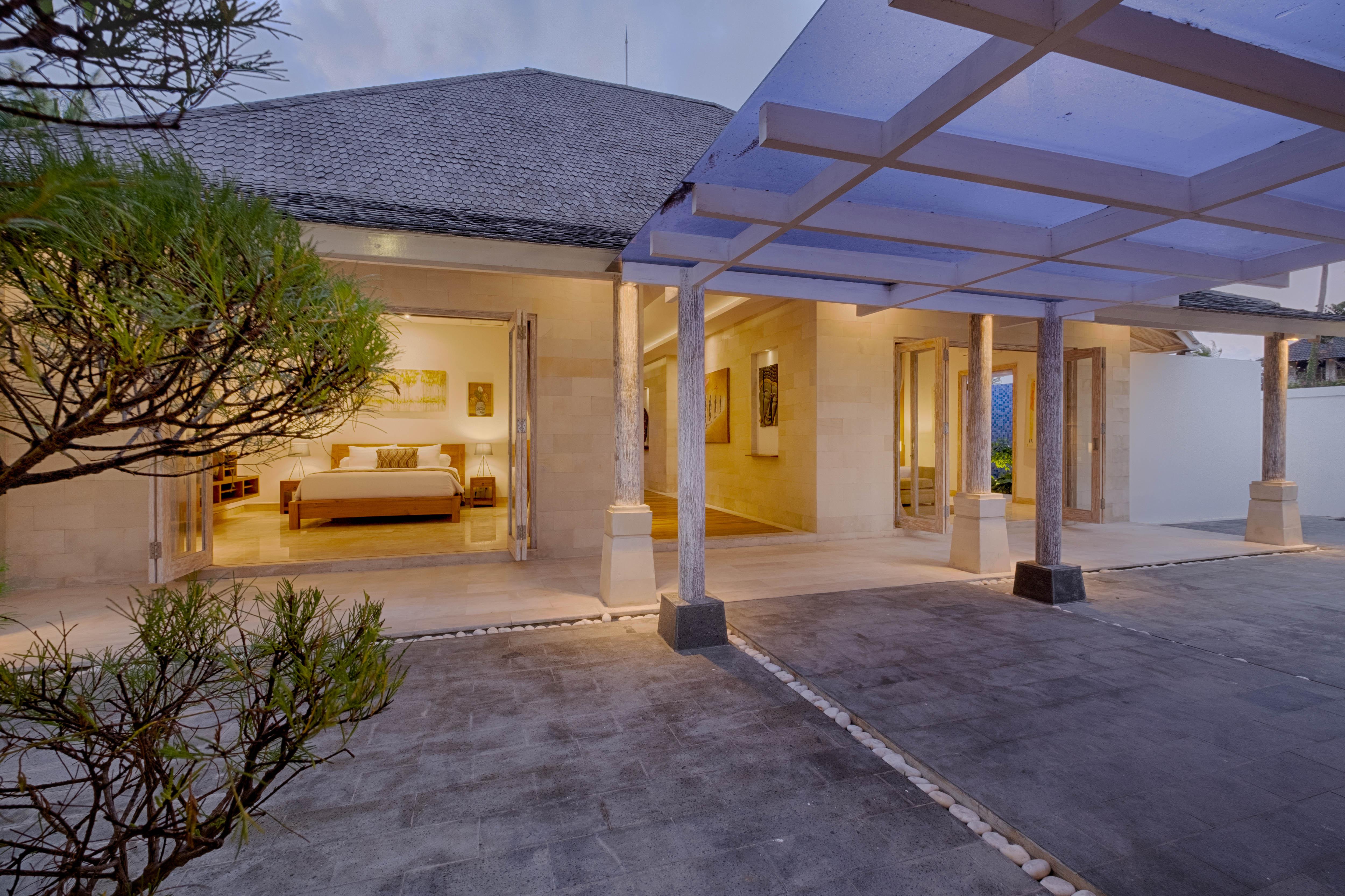 Kutus Kutus Saba Beach Villa 苏卡瓦提 外观 照片