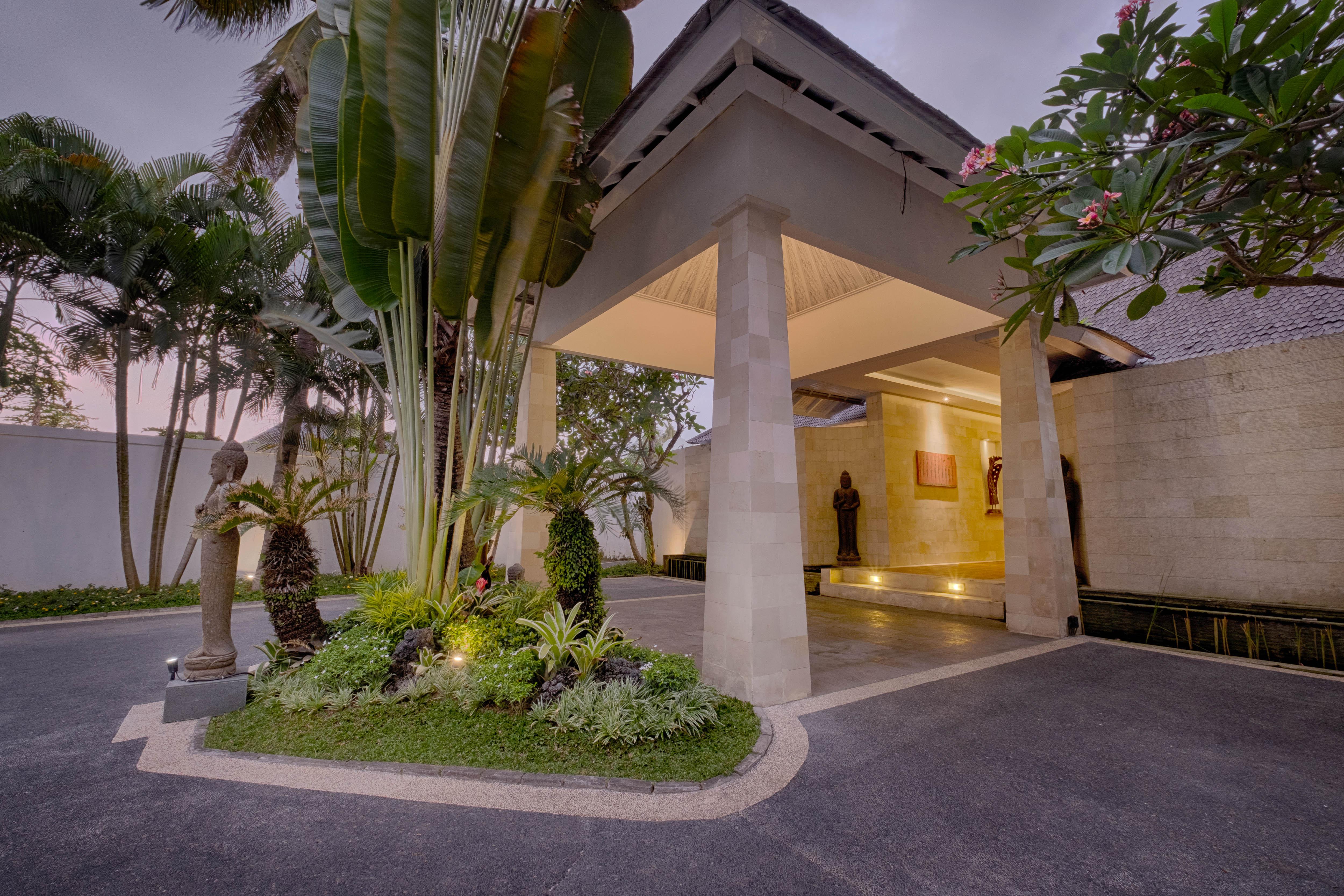 Kutus Kutus Saba Beach Villa 苏卡瓦提 外观 照片
