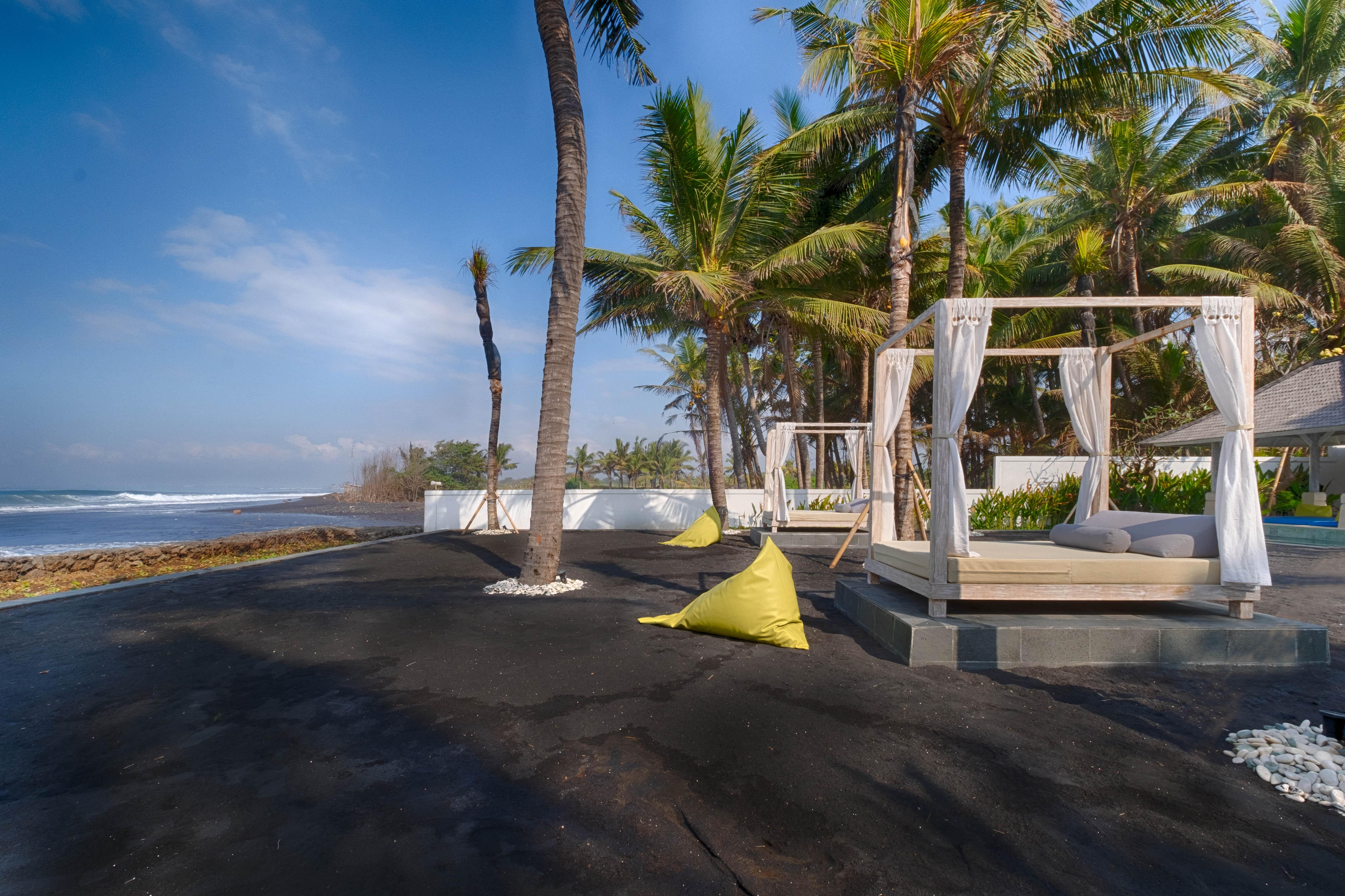 Kutus Kutus Saba Beach Villa 苏卡瓦提 外观 照片