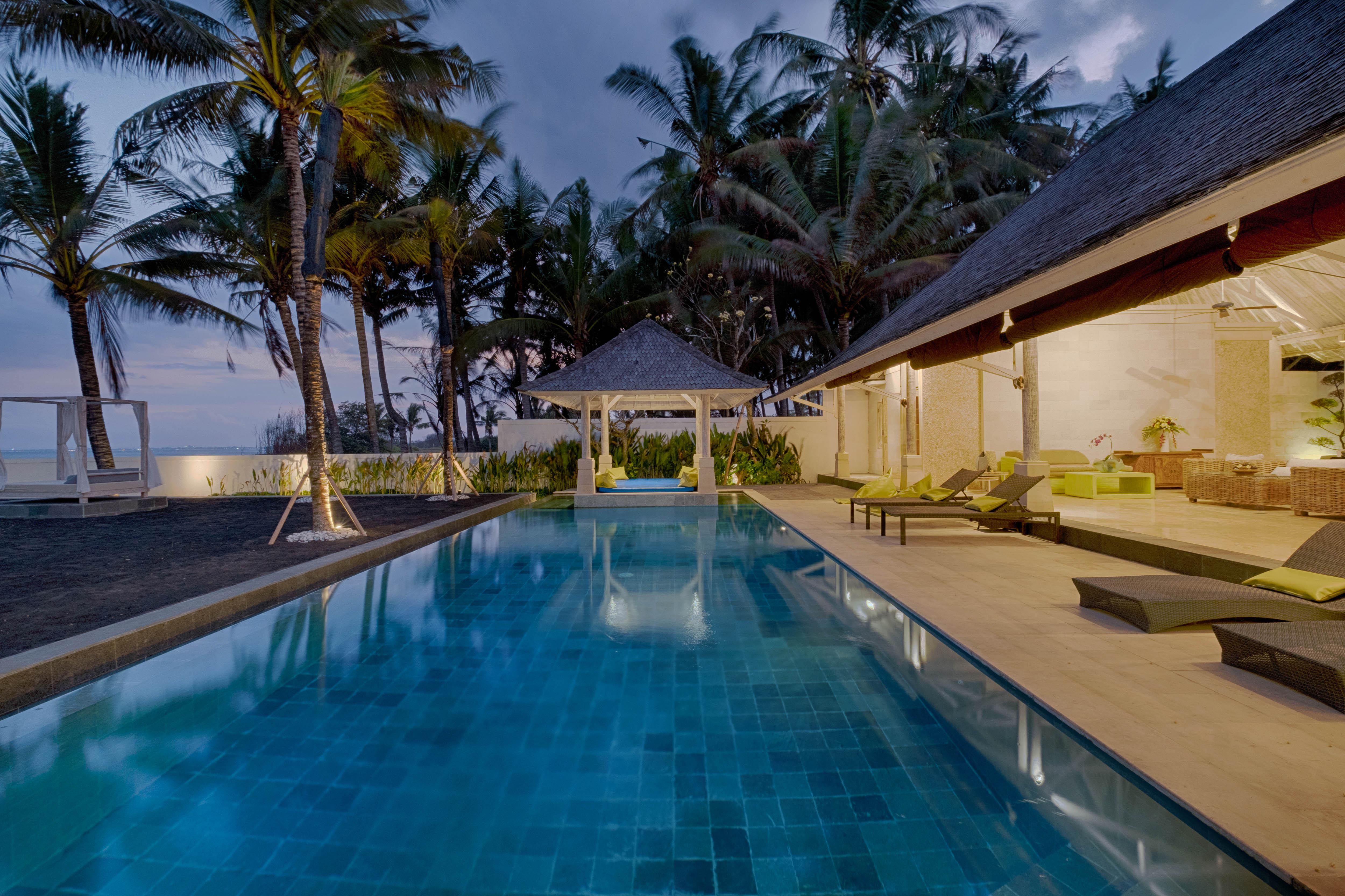 Kutus Kutus Saba Beach Villa 苏卡瓦提 外观 照片