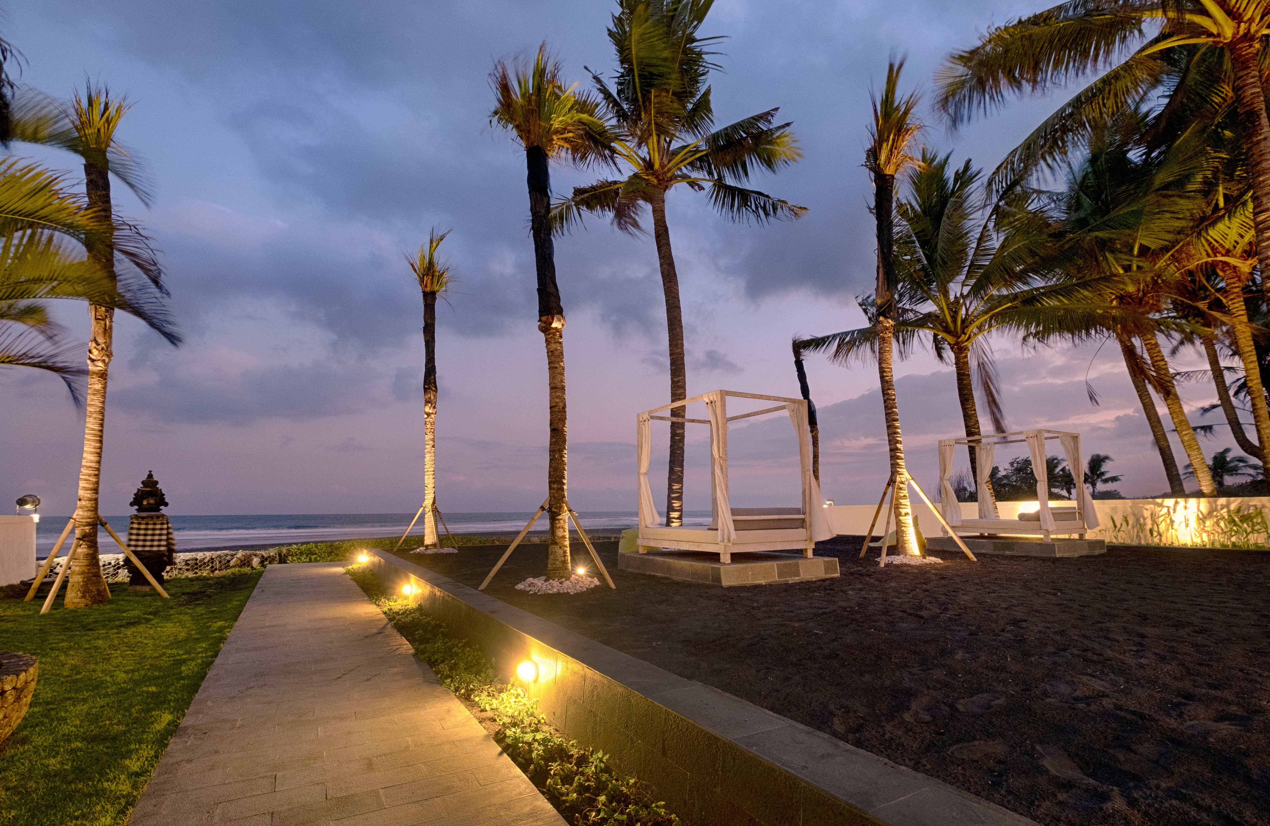 Kutus Kutus Saba Beach Villa 苏卡瓦提 外观 照片