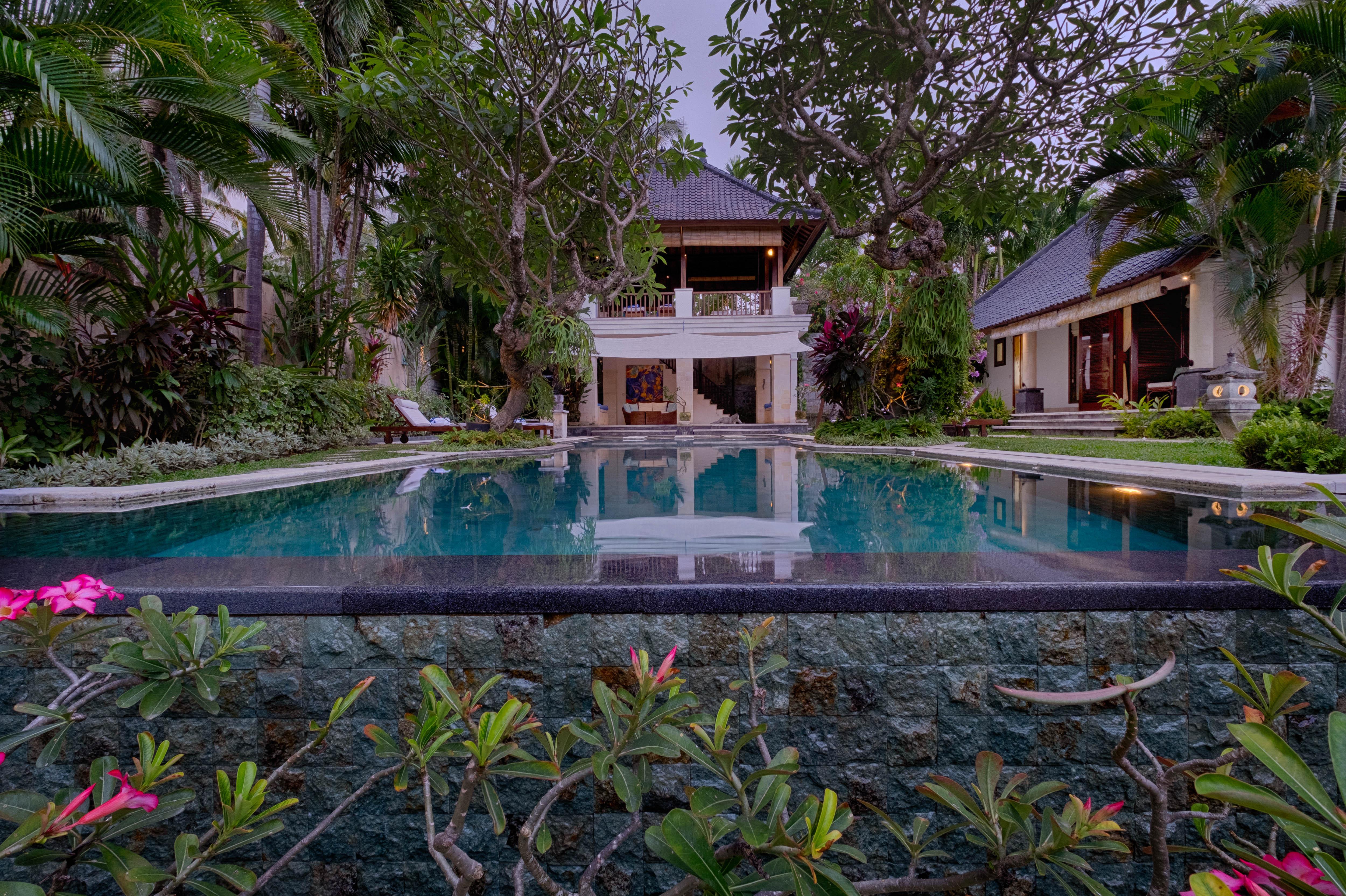 Kutus Kutus Saba Beach Villa 苏卡瓦提 外观 照片