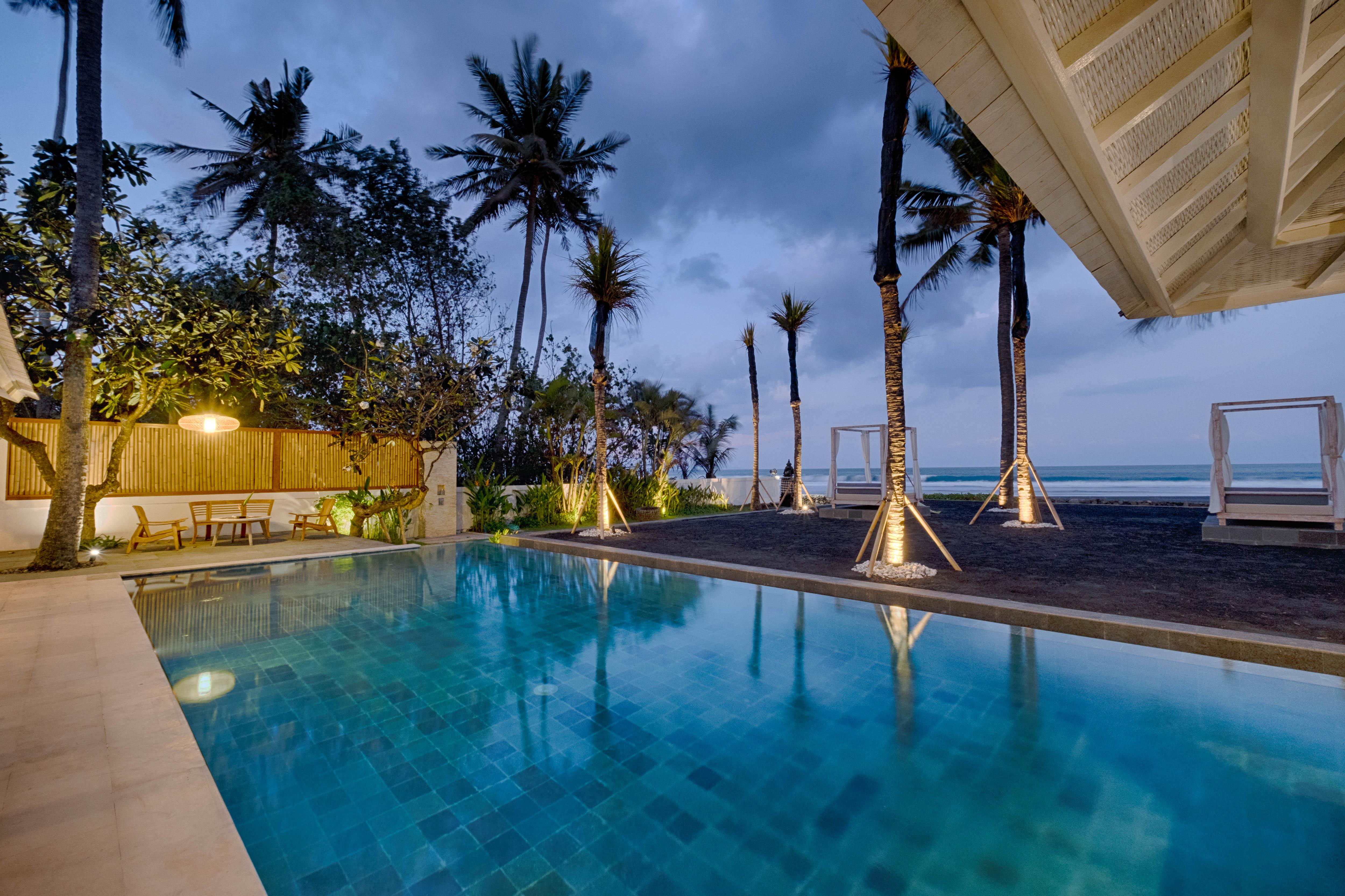 Kutus Kutus Saba Beach Villa 苏卡瓦提 外观 照片